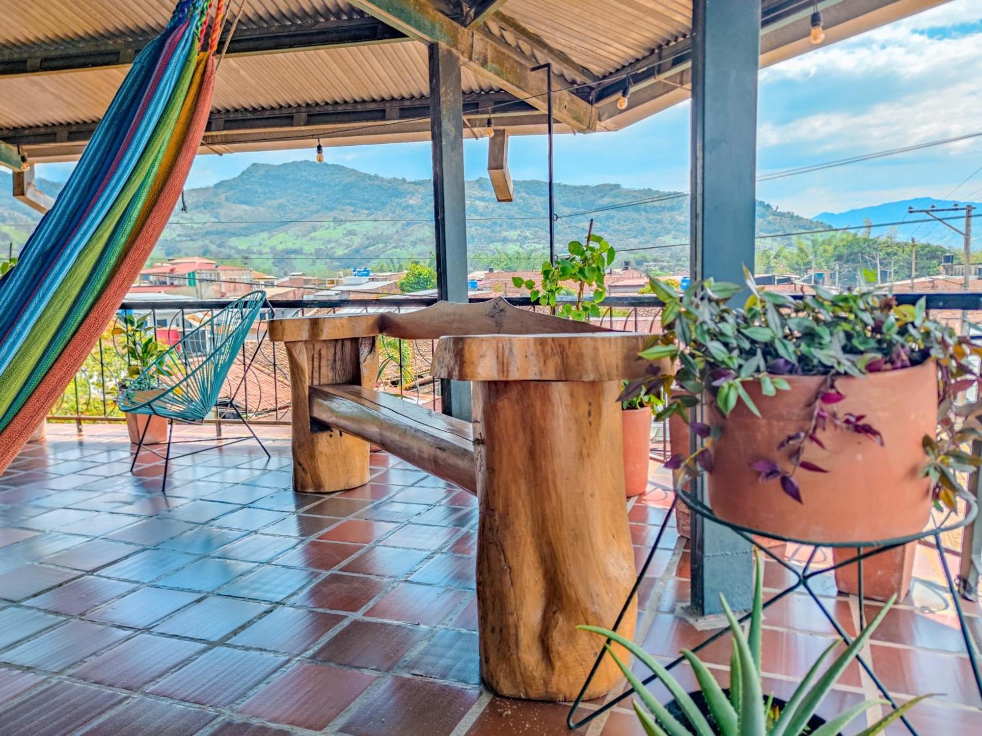 La Rosa Nautica Hostel Guaduas Εξωτερικό φωτογραφία