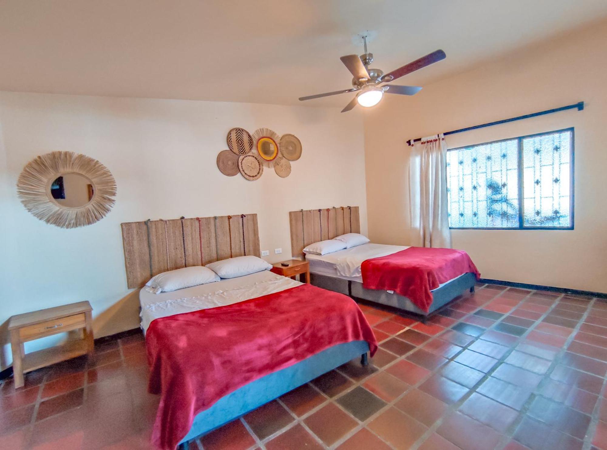 La Rosa Nautica Hostel Guaduas Εξωτερικό φωτογραφία